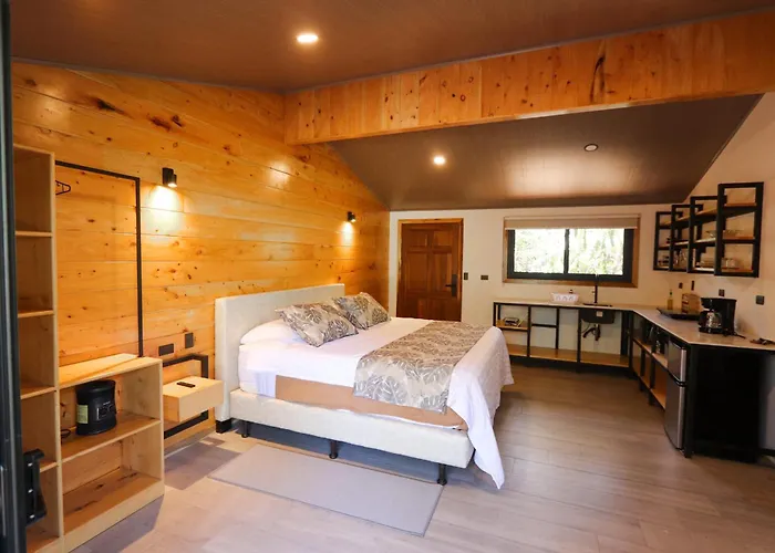 Los Pinos Cabins&Reserve